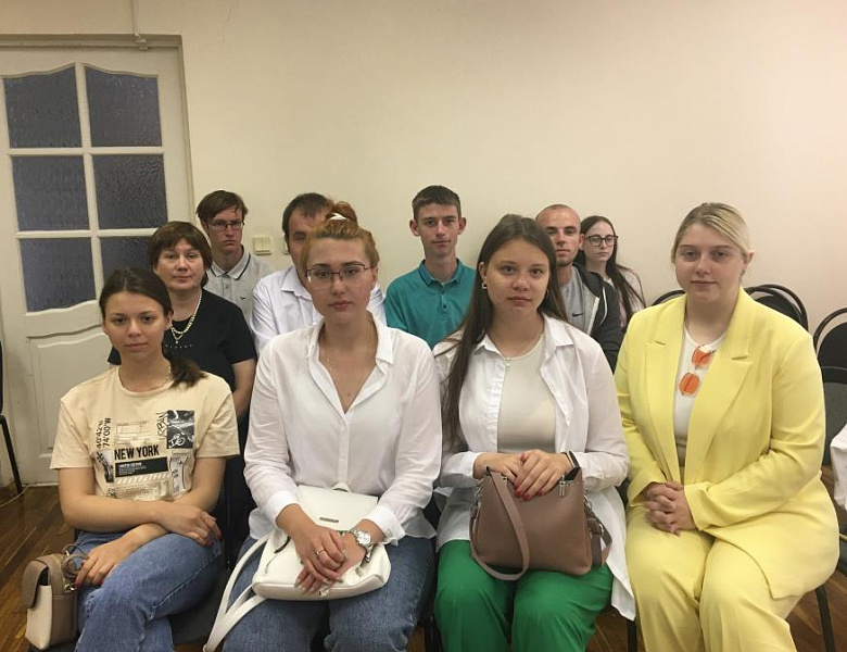 Студенты Историко-социологического института НИ МГУ имени Н.П. Огарева на архивной практике в ЦГА Республики Мордовия