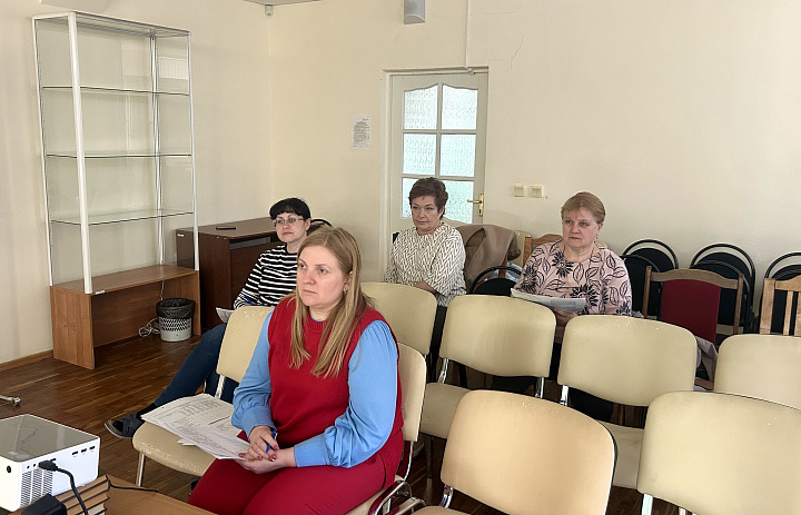 Состоялось заседание жюри конкурса компьютерных презентаций «Родной язык в моей семье»