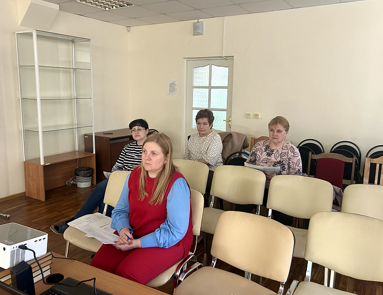 Состоялось заседание жюри конкурса компьютерных презентаций «Родной язык в моей семье»