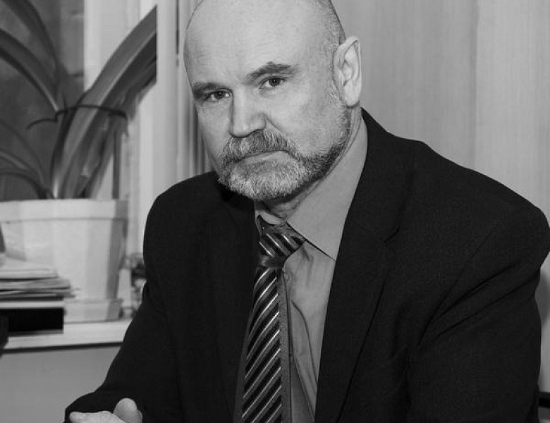 В Центральном государственном архиве поздравили с юбилеем главного археографа отдела научной информации и публикации документов, кандидата философских наук Андрея Владимировича Карташова 