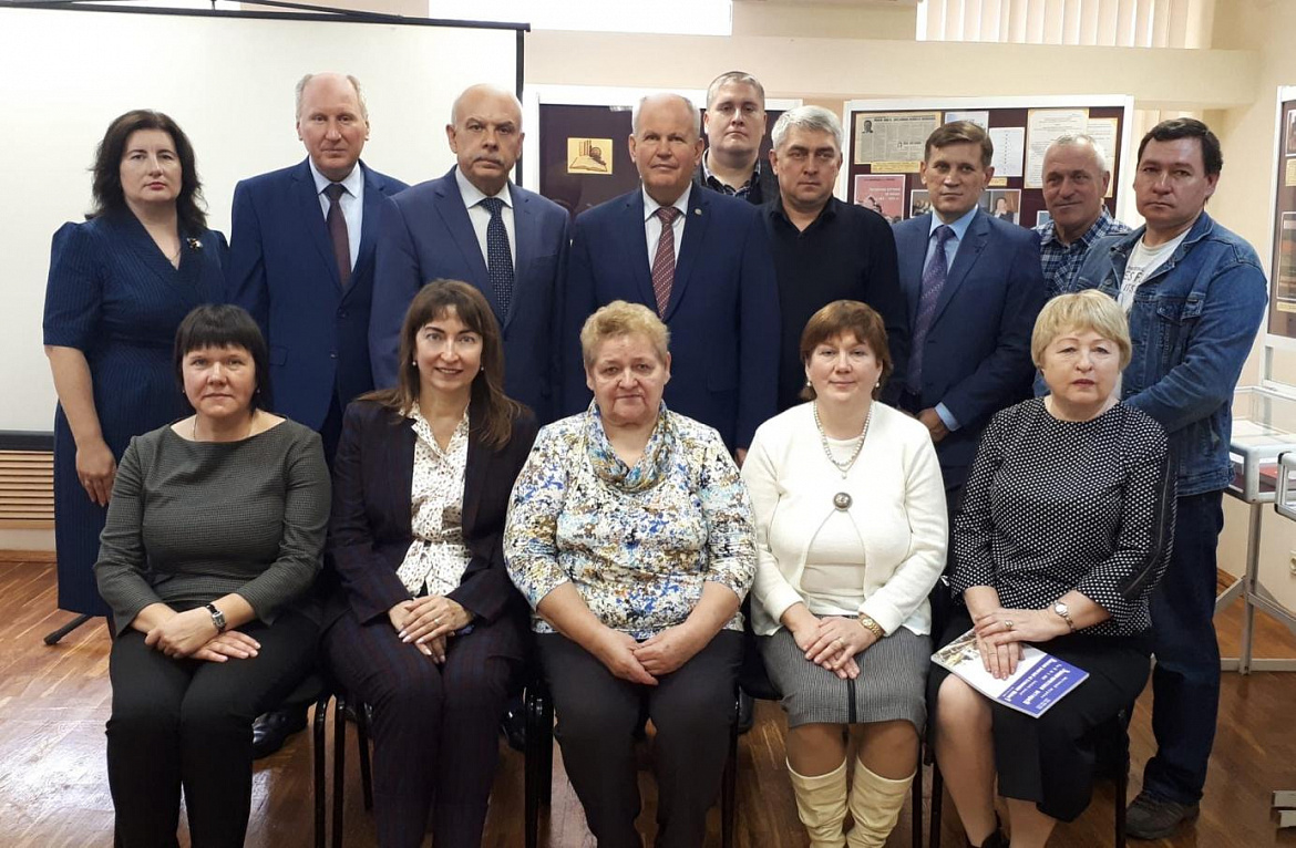 Состоялось открытие выставки «Жизнь в науке», посвященной 75-летию со дня рождения историка, доктора исторических наук, профессора Н.В. Заварюхина