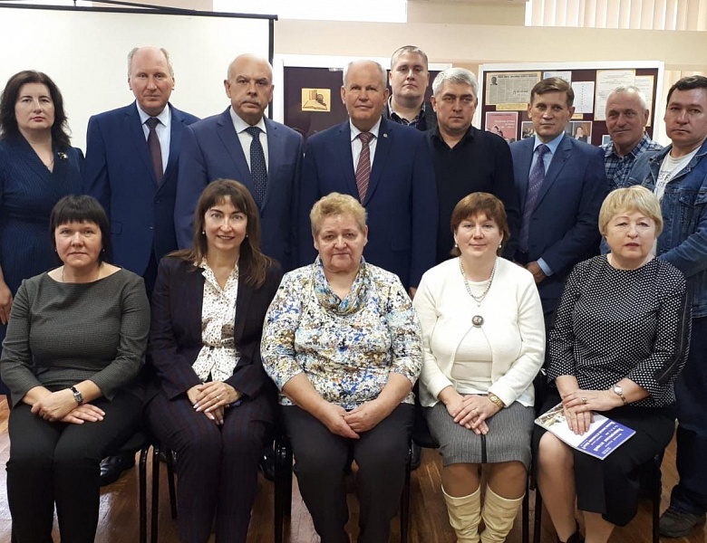 Состоялось открытие выставки «Жизнь в науке», посвященной 75-летию со дня рождения историка, доктора исторических наук, профессора Н.В. Заварюхина